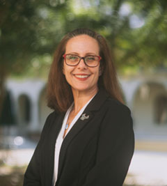 Dr. Jennifer VanDeWoestyne