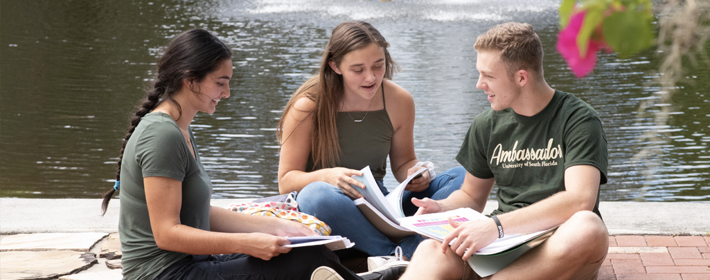 Group of USF Sarasota-Manatee campus students
