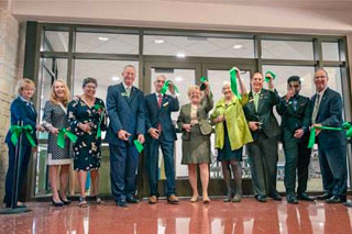 USF leaders cut ribbon on new study center